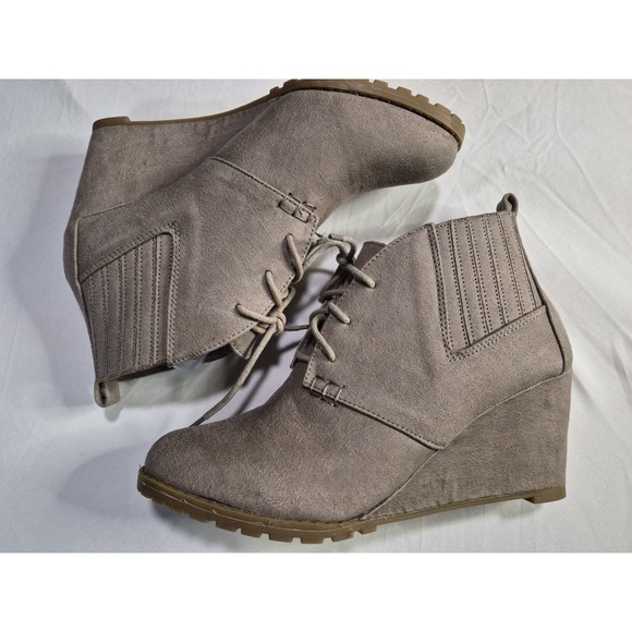 Rampage Shoes - Rampage Women's Harriet Suede Lace Up Ankle Wedge Boots Tan Size 10m NWOB